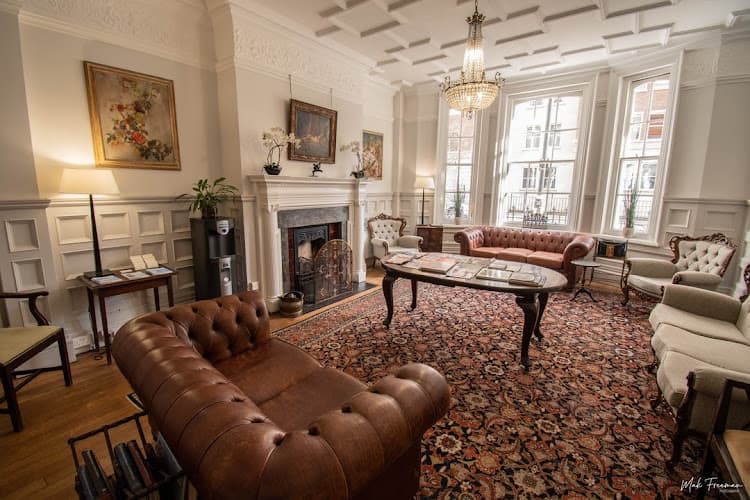 Business listing image