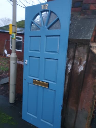 Business listing image