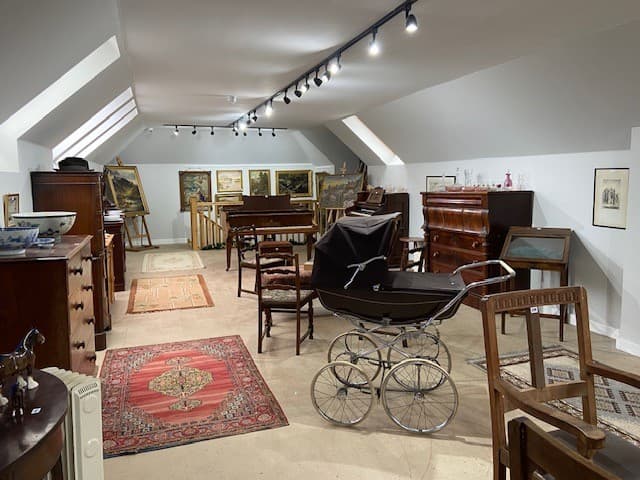 Business listing image