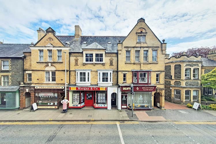 Business listing image