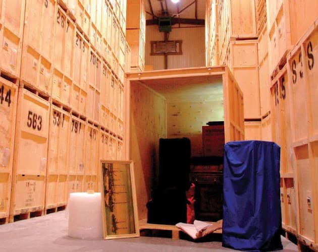 Business listing image